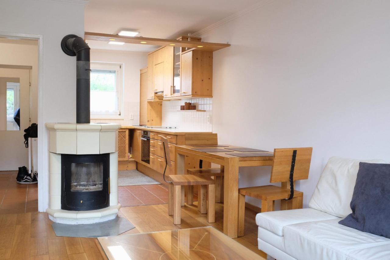 Town House Near Metro & Vienna City Center ภายนอก รูปภาพ